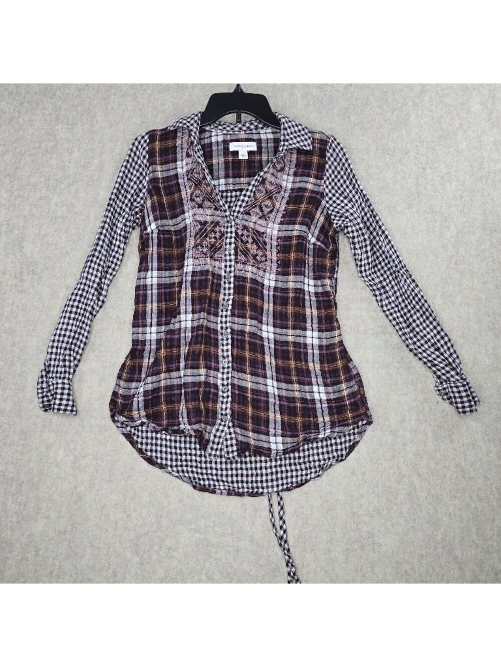 Vintage America Women’s Long-Sleeve Plaid Embroidered Button-Down Shirt Purple S